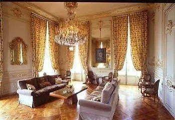 Château de Marechal de Saxe Yerres 4*,  France