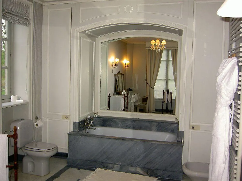 Château de Marechal de Saxe Yerres 4*,