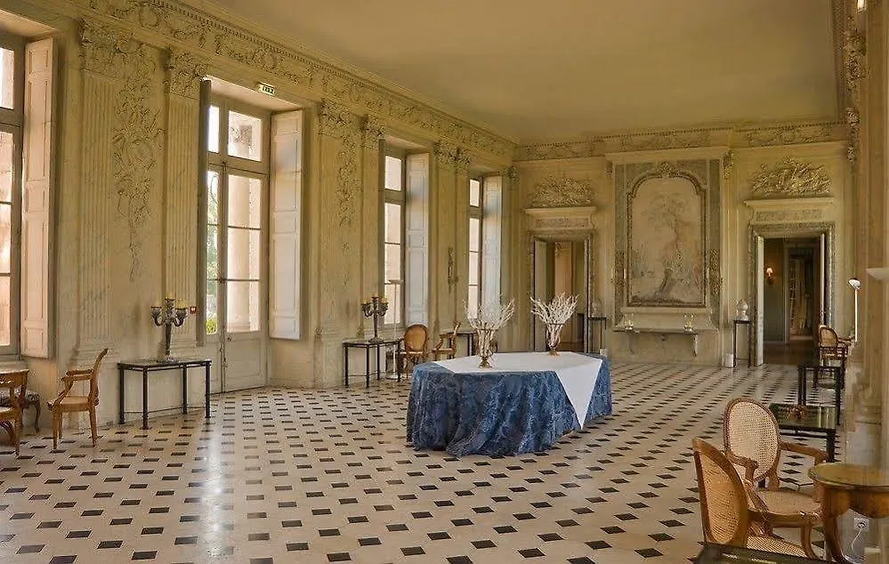 Château de Marechal de Saxe Yerres 4*,  France